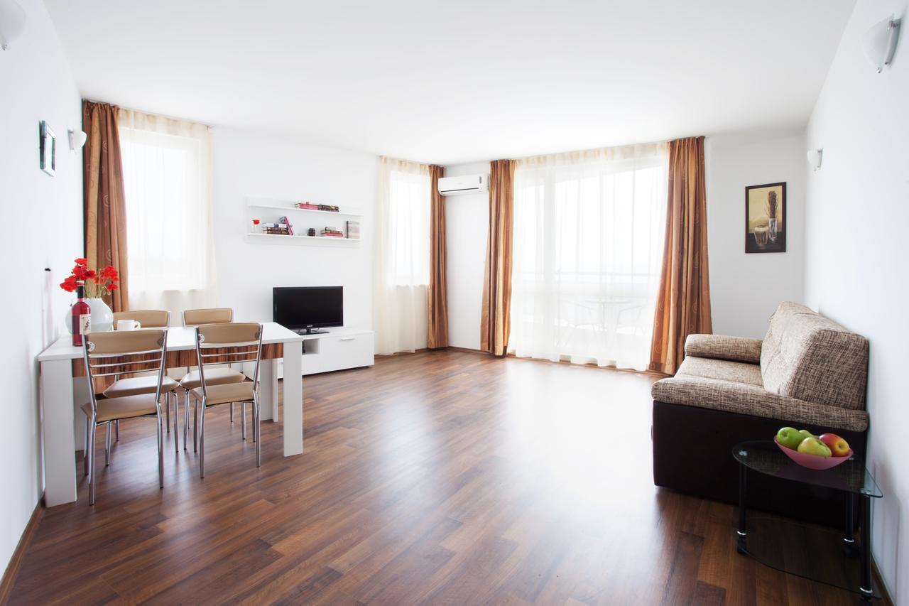 Vilmar Aparthotel Pomorie Buitenkant foto