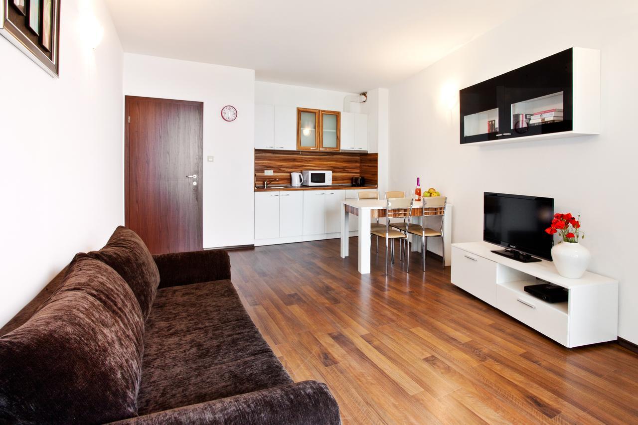 Vilmar Aparthotel Pomorie Buitenkant foto