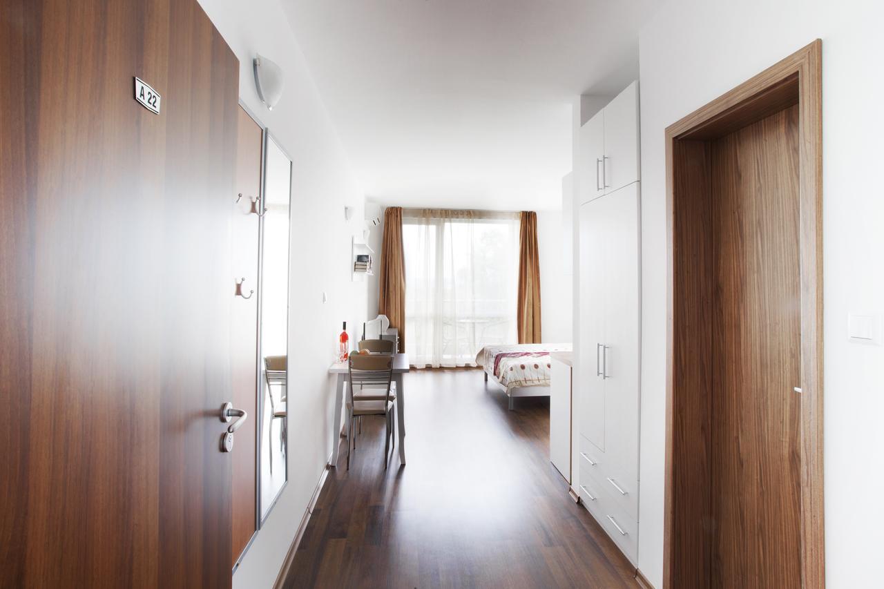 Vilmar Aparthotel Pomorie Buitenkant foto